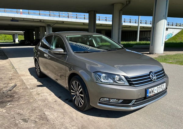 Volkswagen Passat cena 42000 przebieg: 240254, rok produkcji 2012 z Warszawa małe 436